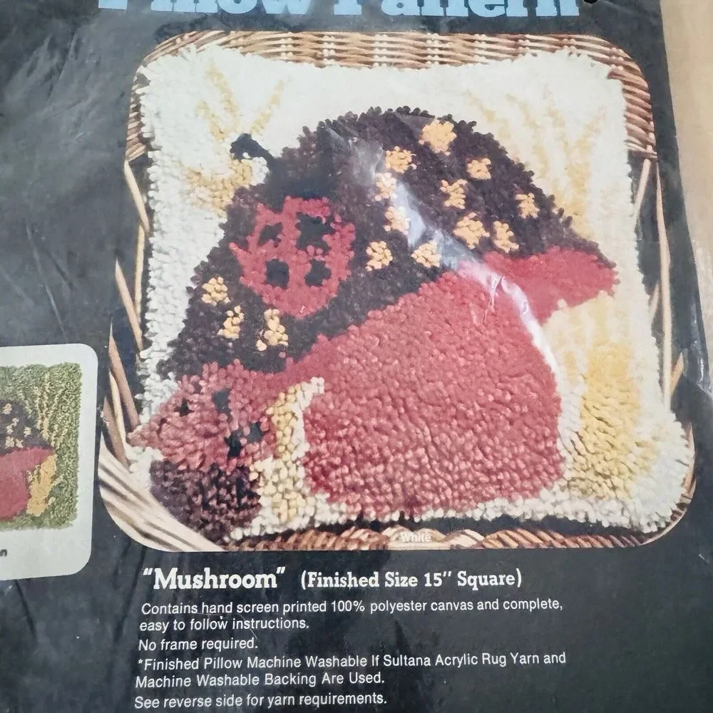 Vtg Sultana MUSHROOM Needlecraft Latch Hook 15